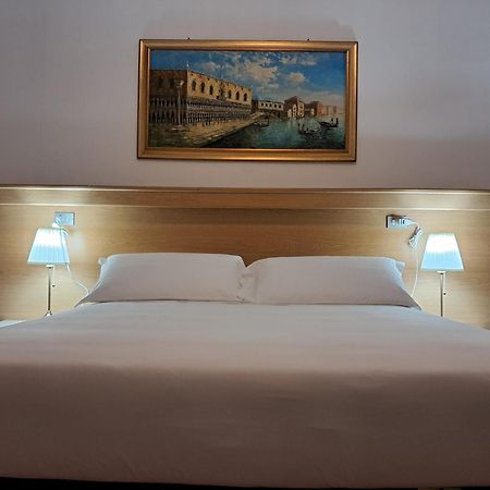 Hotel Tito 2 Mestre Zewnętrze zdjęcie